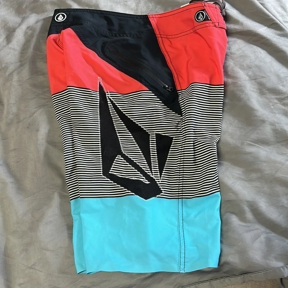 Mens Volcom Board Shorts Sz 28 New